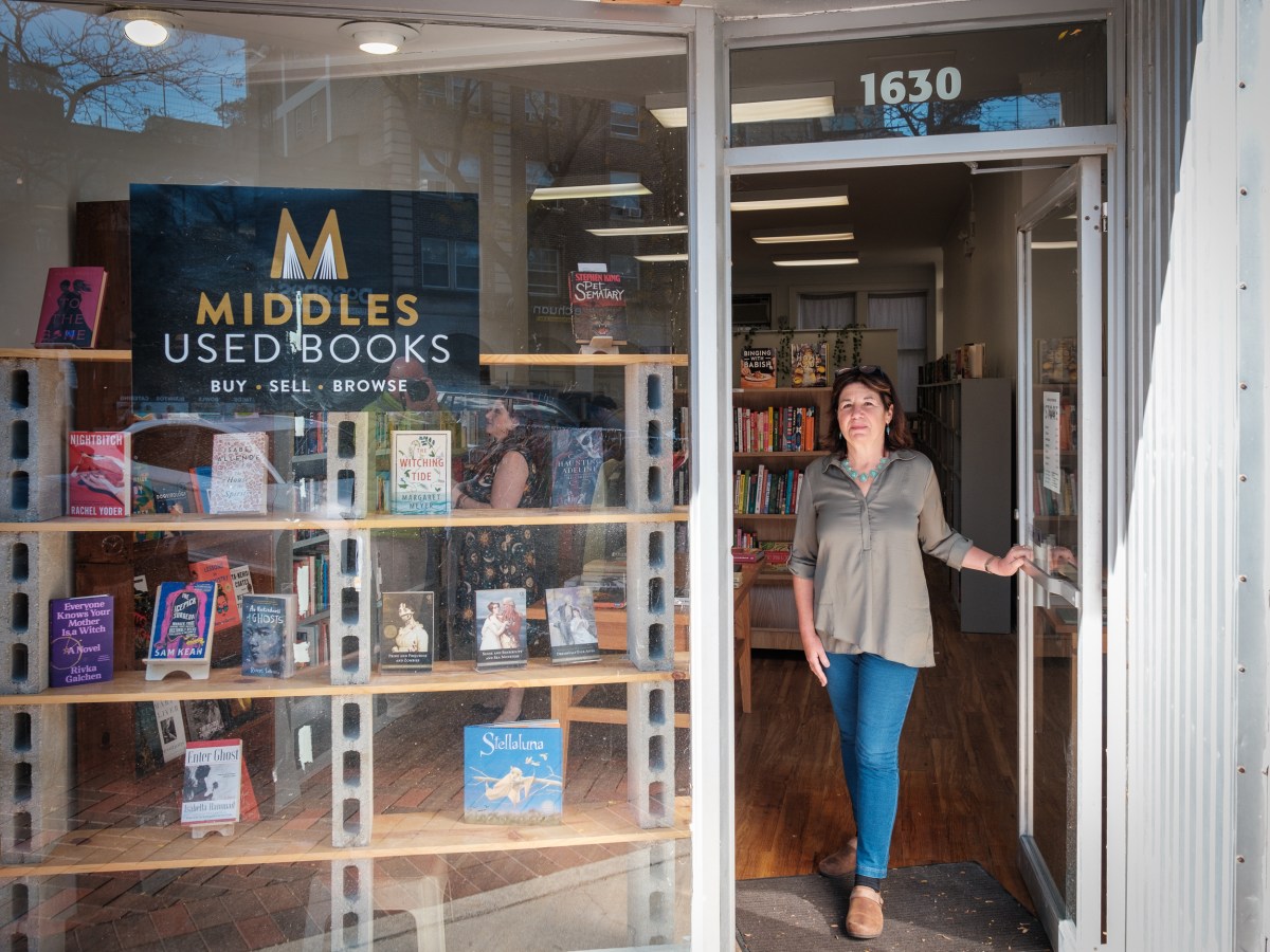 Photos: Bookends & Beginnings opens Middles Used Books
